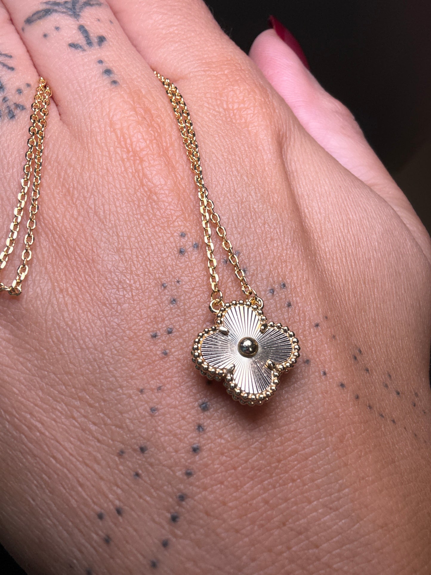 Single Clover Necklace